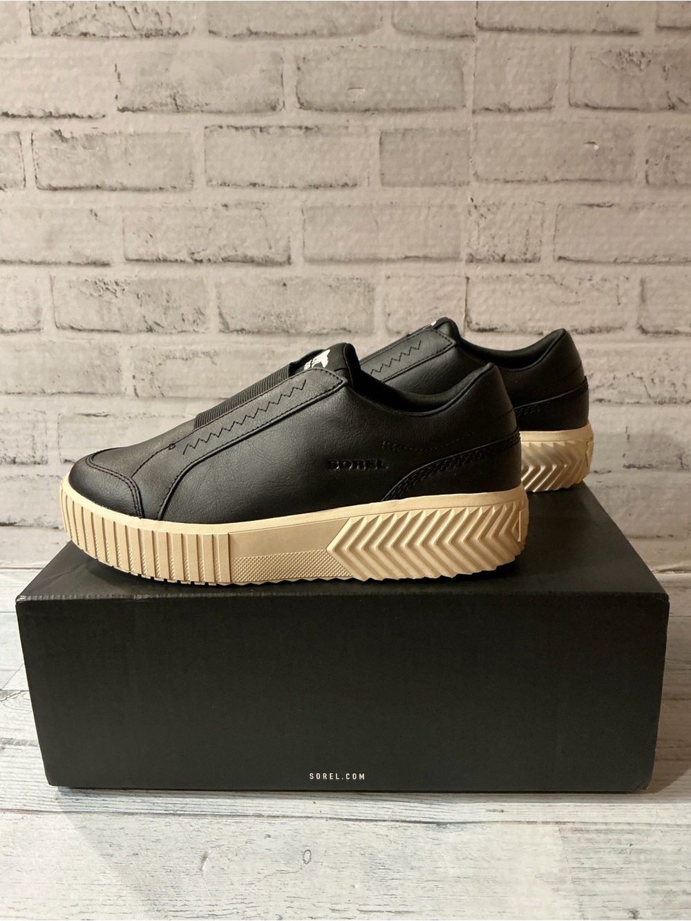 Sorel Women's Size 9 ONA Ave Slip-On Sneaker